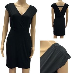 Attention Black V Neck Front and Back Elastic Waist Pocket Dress Womens Small